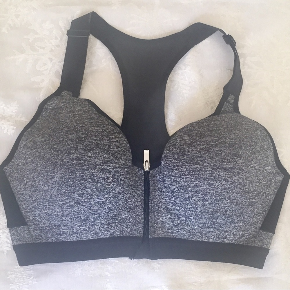 Victoria Secret Incredible Sports Bra
34C